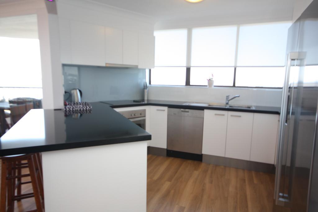 Broadwater Shores Waterfront Apartments Голд-Кост Экстерьер фото