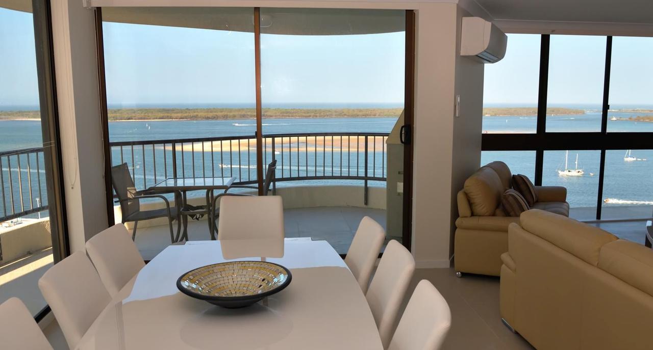 Broadwater Shores Waterfront Apartments Голд-Кост Экстерьер фото