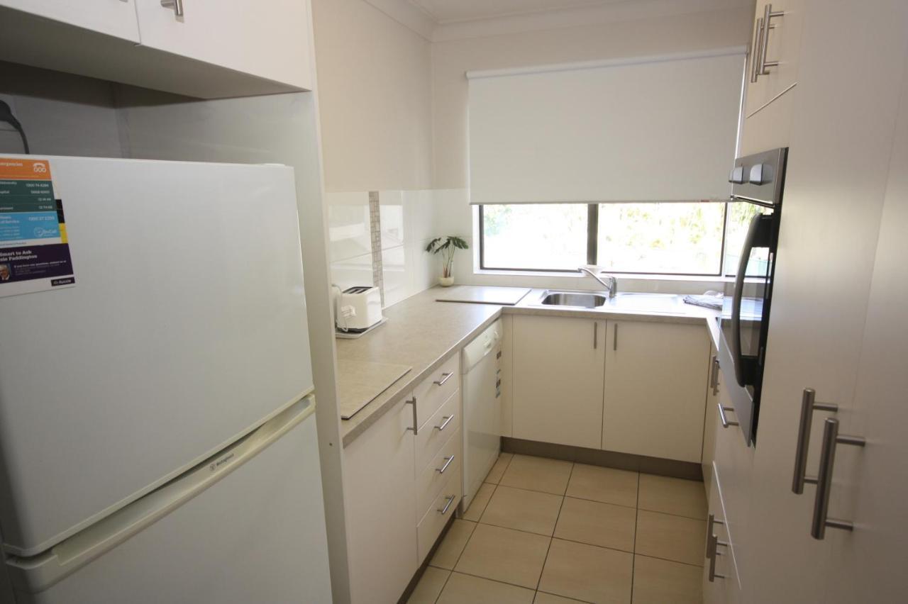 Broadwater Shores Waterfront Apartments Голд-Кост Экстерьер фото